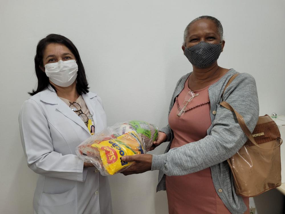  Associação Piauiense de Combate ao Câncer Alcenor Almeida realizou durante esta semana a entrega das cestas básicas arrecadadas durante as inscrições do ExerciTHE